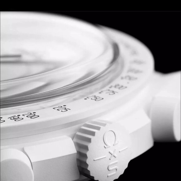Authentic OMEGA X SWATCH MoonSwatch Mission to the Moonphase Snoopy White Unisex - Picture 10 of 12